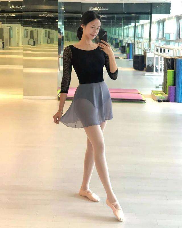 越南舞蹈学院毕业考试
